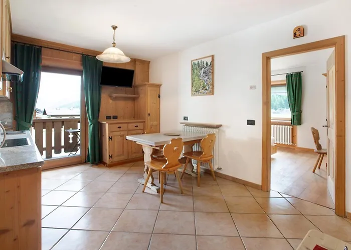 Larice Cambra Apartment
