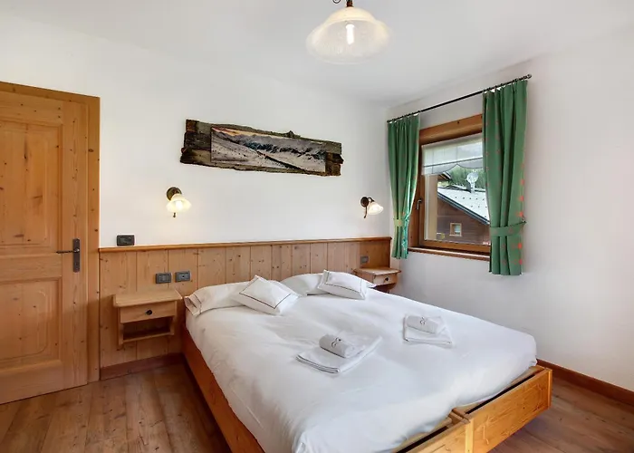 Larice Cambra Apartment *